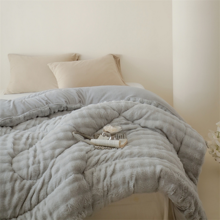 91家纺网 家纺一手货源 找家纺 申龙家纺 2025新款ab版兔绒牛奶绒冬被 灰