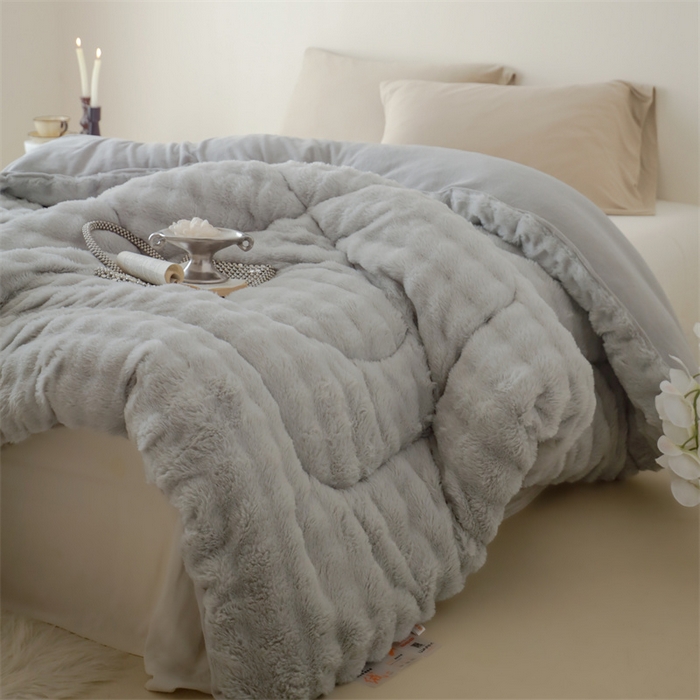 91家纺网 家纺一手货源 找家纺 申龙家纺 2025新款ab版兔绒牛奶绒冬被 灰