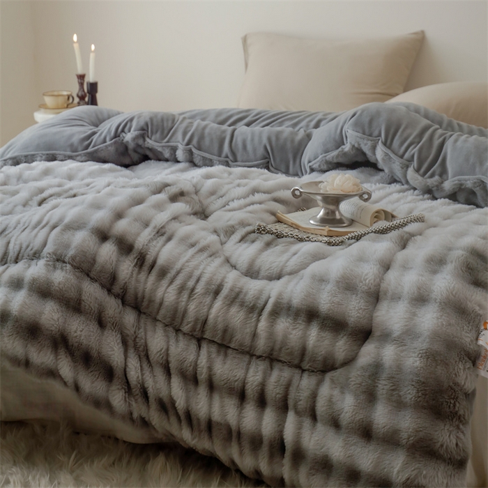 91家纺网 家纺一手货源 找家纺 申龙家纺 2025新款ab版兔绒牛奶绒冬被 渐变灰