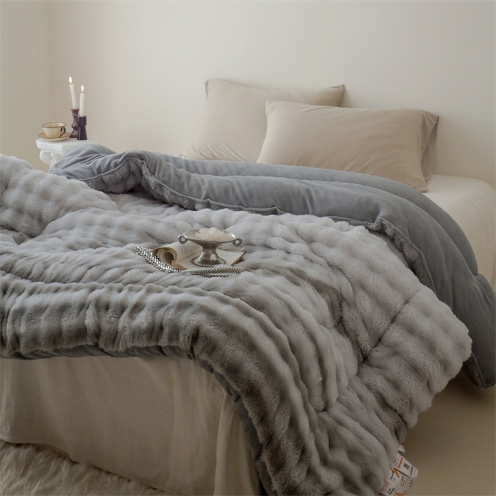 91家纺网 家纺一手货源 找家纺 申龙家纺 2025新款ab版兔绒牛奶绒冬被 渐变灰