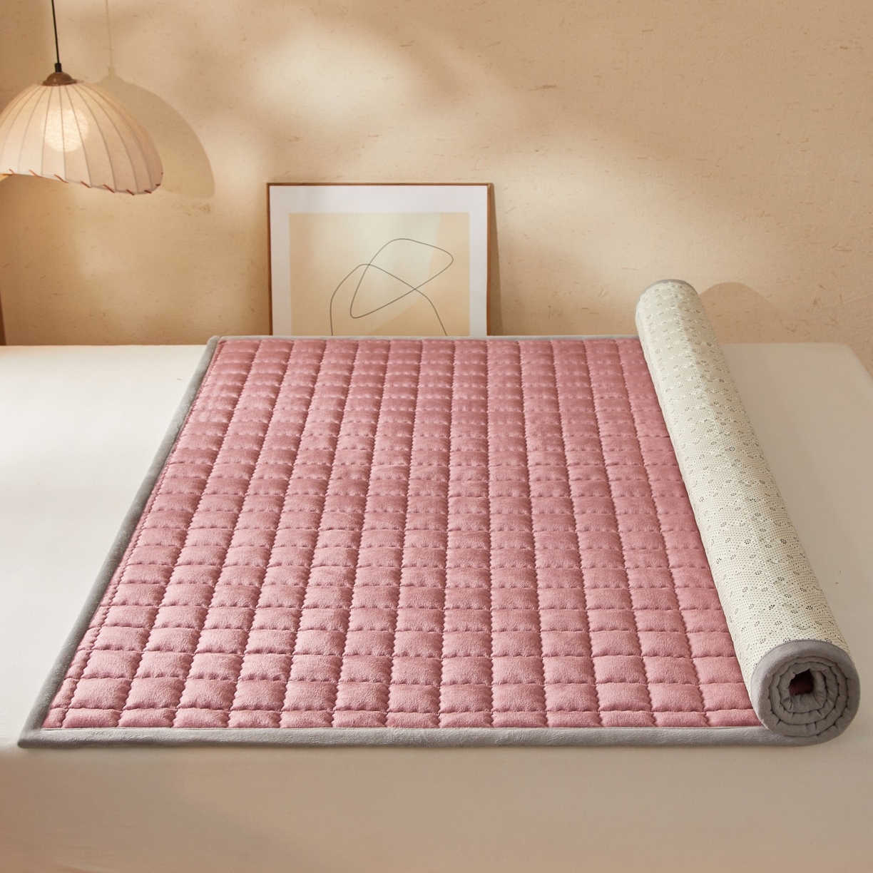 91家纺网 家纺一手货源 找家纺 芊梵床垫 2025新款牛奶绒褥子系列-无烫画版 豆沙粉