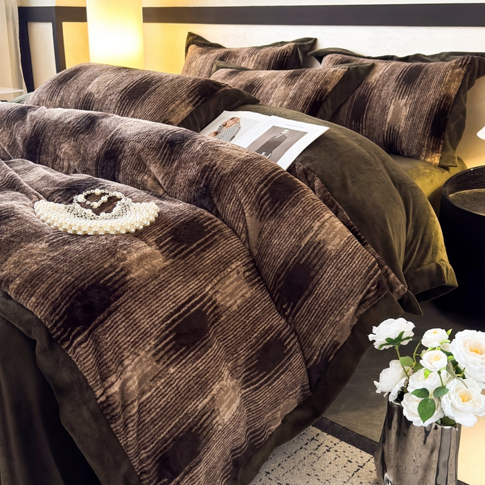 91家纺网 家纺一手货源 找家纺 九花鹿 2024新款A类宽边工艺款丹麦兔毛绒牛奶绒四件套 宽边丹麦兔绒-奥黛丽