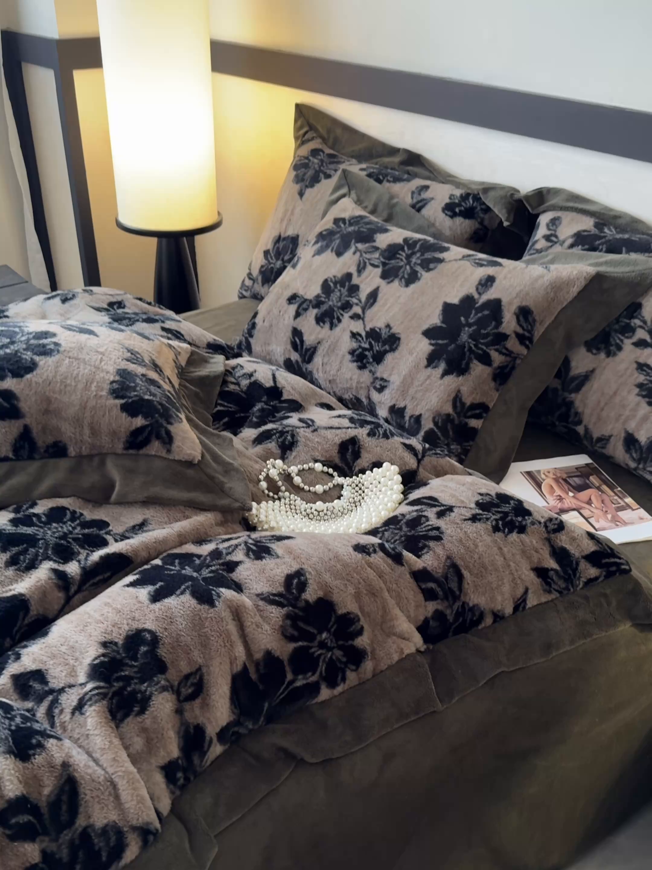 91家纺网 家纺一手货源 找家纺 九花鹿 2024新款A类宽边工艺款丹麦兔毛绒牛奶绒四件套 宽边丹麦兔绒-花屿