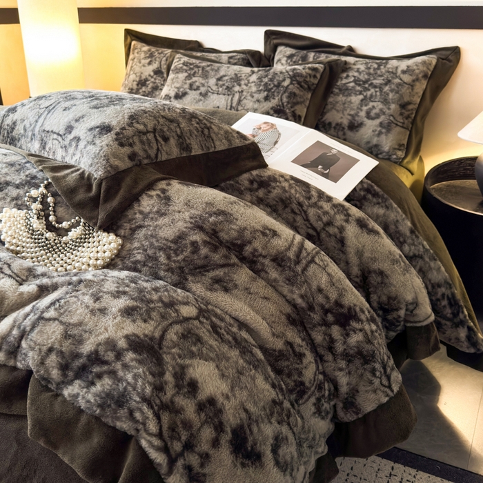 91家纺网 家纺一手货源 找家纺 九花鹿 2024新款A类宽边工艺款丹麦兔毛绒牛奶绒四件套 宽边丹麦兔绒-琳涧