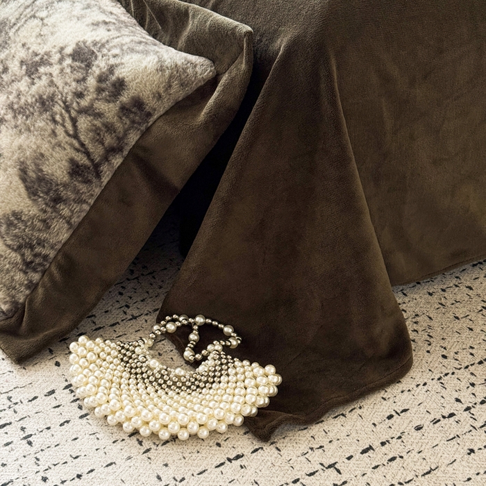 91家纺网 家纺一手货源 找家纺 九花鹿 2024新款A类宽边工艺款丹麦兔毛绒牛奶绒四件套 宽边丹麦兔绒-琳涧