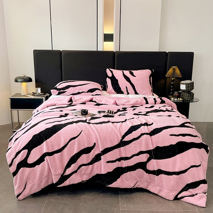 91家纺网 家纺一手货源 找家纺 （总）楼兰公主毛毯专供 2025爆款阳离子赫本双层单层羊羔绒跨境绒毯