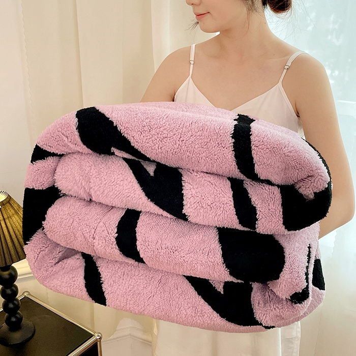 91家纺网 家纺一手货源 找家纺 （总）楼兰公主毛毯专供 2025爆款阳离子赫本双层单层羊羔绒跨境绒毯