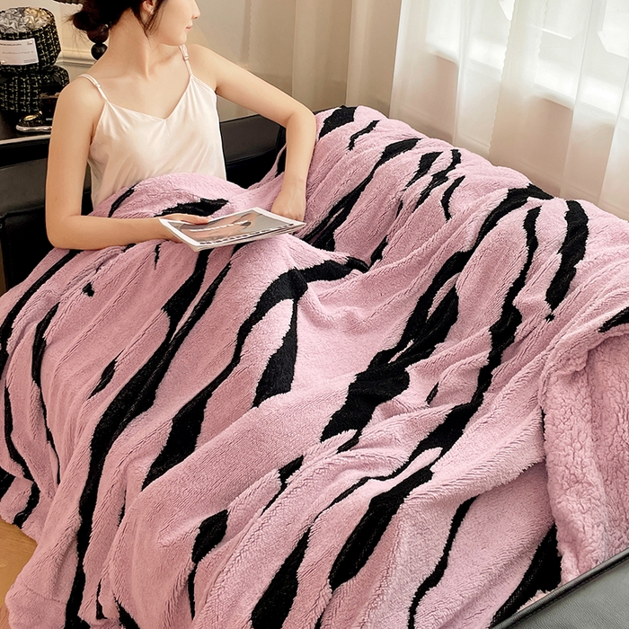 91家纺网 家纺一手货源 找家纺 楼兰公主毛毯专供 2025爆款阳离子赫本双层单层羊羔绒跨境绒毯 赫本-豆沙