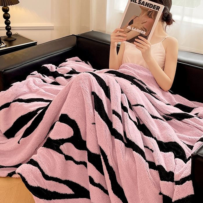 91家纺网 家纺一手货源 找家纺 楼兰公主毛毯专供 2025爆款阳离子赫本双层单层羊羔绒跨境绒毯 赫本-豆沙