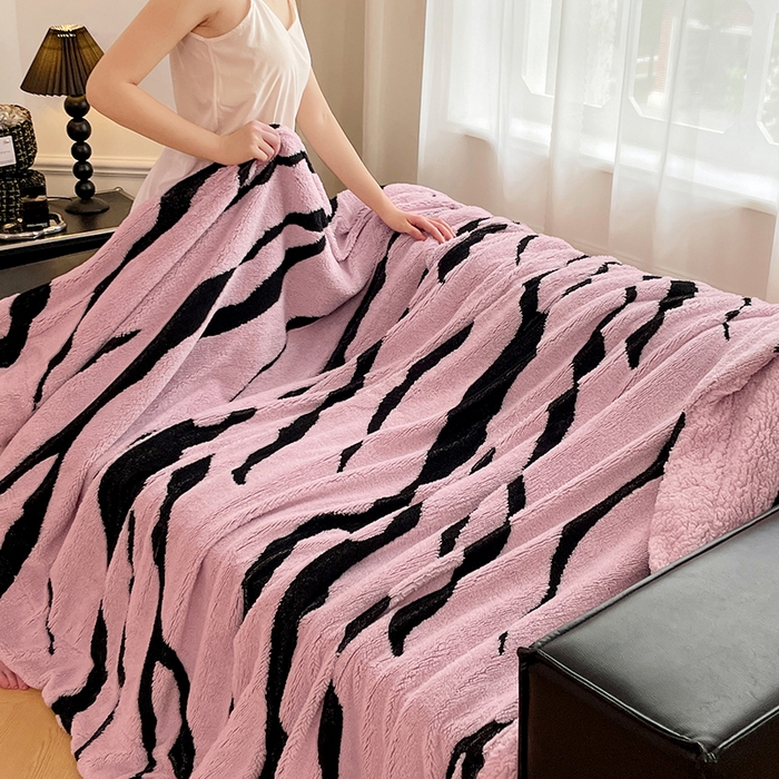 91家纺网 家纺一手货源 找家纺 楼兰公主毛毯专供 2025爆款阳离子赫本双层单层羊羔绒跨境绒毯 赫本-豆沙