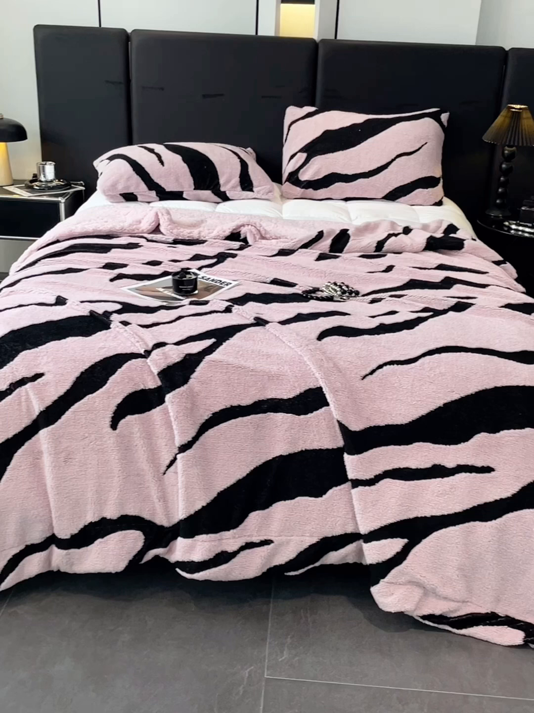 91家纺网 家纺一手货源 找家纺 楼兰公主毛毯专供 2025爆款阳离子赫本双层单层羊羔绒跨境绒毯 赫本-豆沙