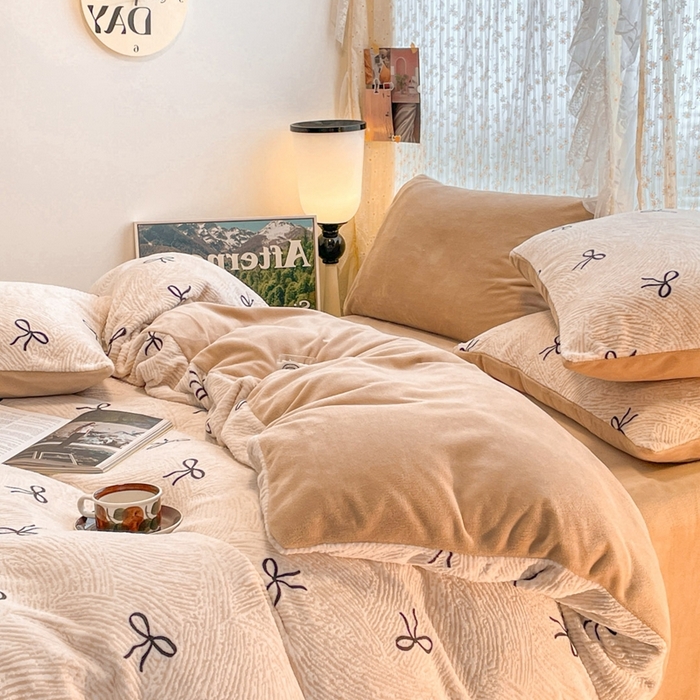 91家纺网 家纺一手货源 找家纺 （总）小叮当家纺仓储工厂店 2025新款高克重230克雕花牛奶绒四件套