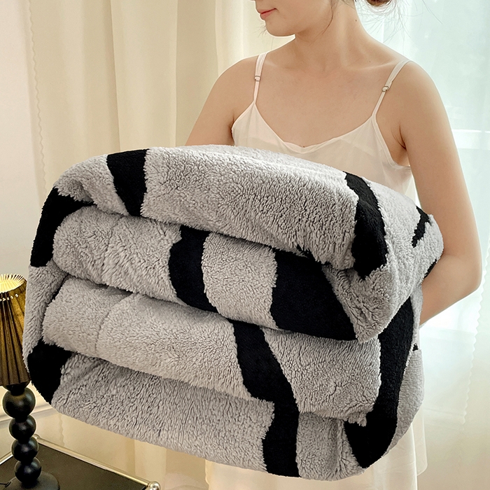 楼兰公主毛毯专供 2025爆款阳离子赫本双层单层羊羔绒跨境绒毯 赫本-浅灰