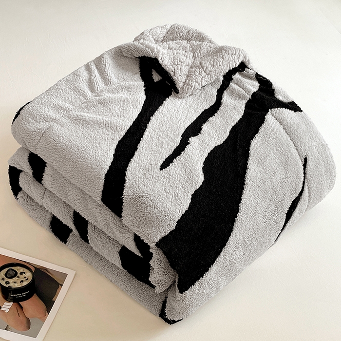 91家纺网 家纺一手货源 找家纺 楼兰公主毛毯专供 2025爆款阳离子赫本双层单层羊羔绒跨境绒毯 赫本-浅灰