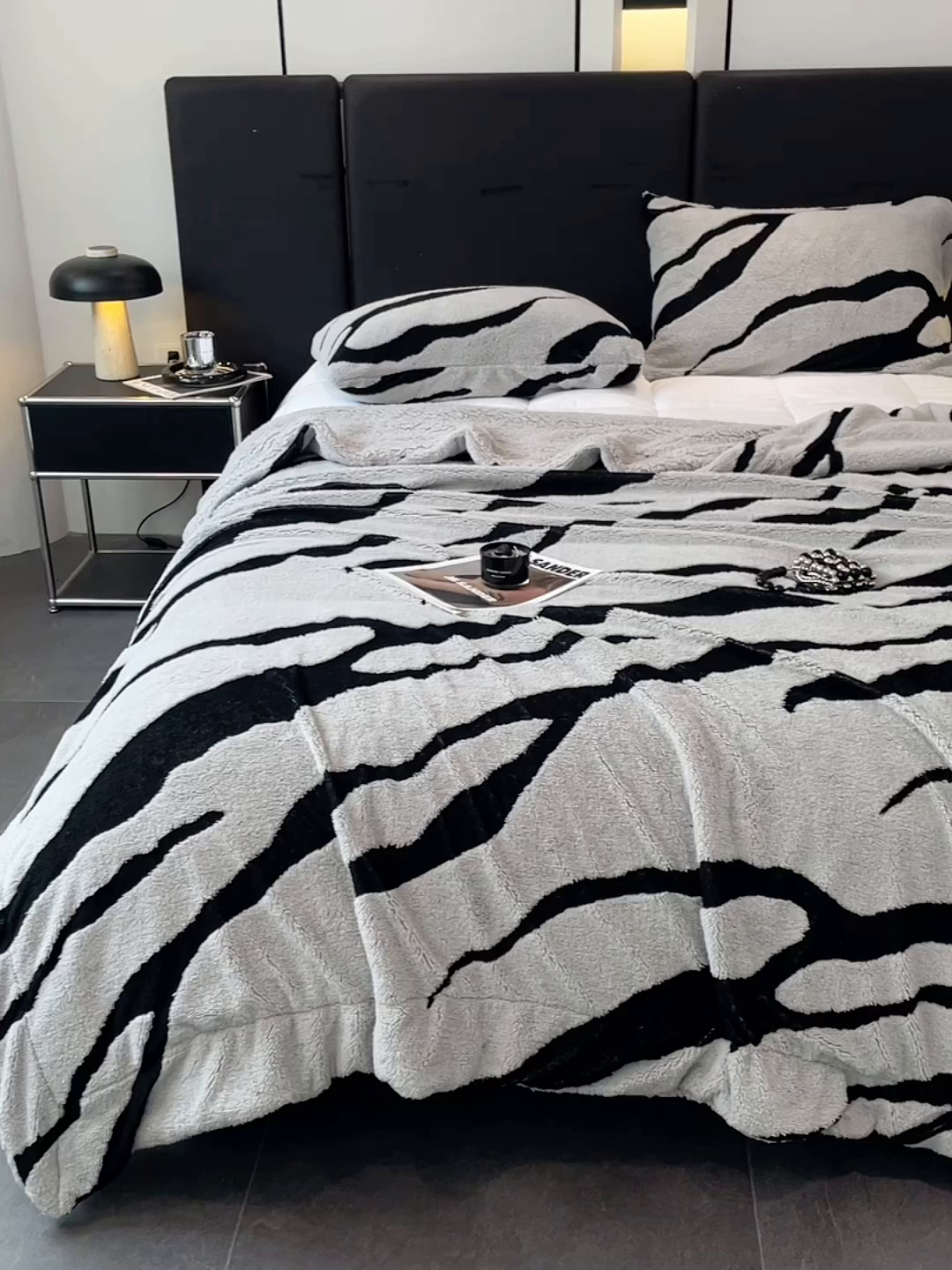 91家纺网 家纺一手货源 找家纺 楼兰公主毛毯专供 2025爆款阳离子赫本双层单层羊羔绒跨境绒毯 赫本-浅灰