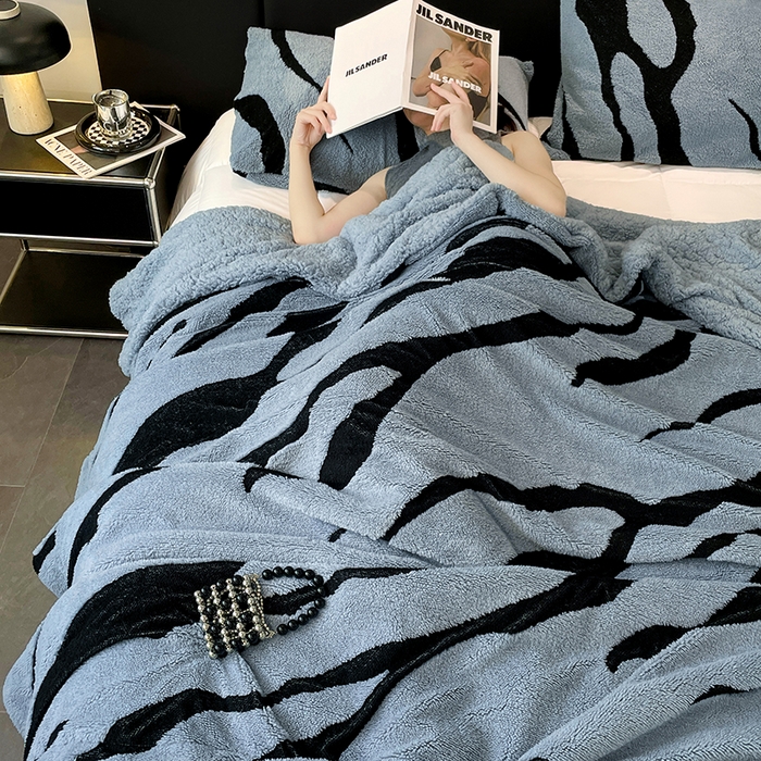 91家纺网 家纺一手货源 找家纺 楼兰公主毛毯专供 2025爆款阳离子赫本双层单层羊羔绒跨境绒毯 赫本-深蓝