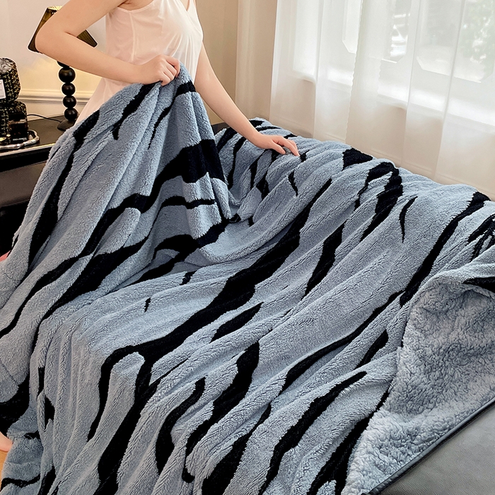 91家纺网 家纺一手货源 找家纺 楼兰公主毛毯专供 2025爆款阳离子赫本双层单层羊羔绒跨境绒毯 赫本-深蓝