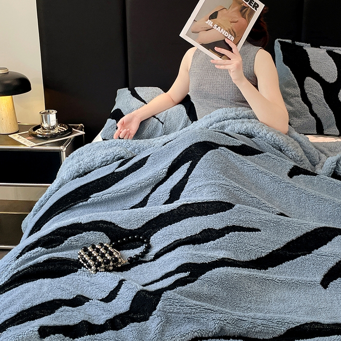 91家纺网 家纺一手货源 找家纺 楼兰公主毛毯专供 2025爆款阳离子赫本双层单层羊羔绒跨境绒毯 赫本-深蓝