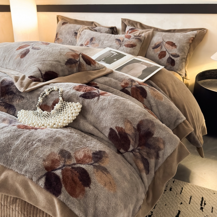 91家纺网 家纺一手货源 找家纺 九花鹿 2024新款A类宽边工艺款丹麦兔毛绒牛奶绒四件套 宽边丹麦兔绒-秋实(咖）