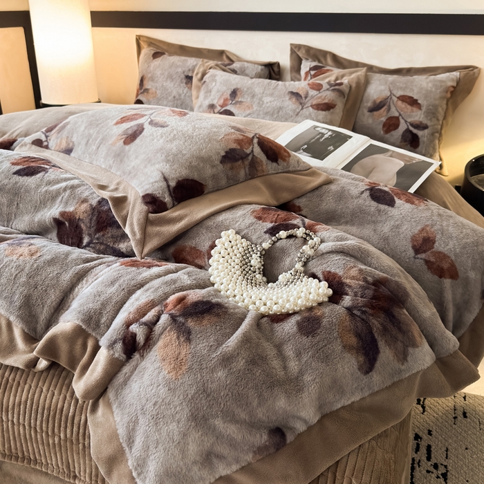 91家纺网 家纺一手货源 找家纺 九花鹿 2024新款A类宽边工艺款丹麦兔毛绒牛奶绒四件套 宽边丹麦兔绒-秋实(咖）