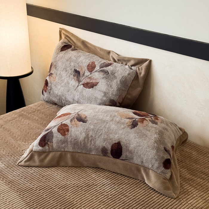 91家纺网 家纺一手货源 找家纺 九花鹿 2024新款A类宽边工艺款丹麦兔毛绒牛奶绒四件套 宽边丹麦兔绒-秋实(咖）