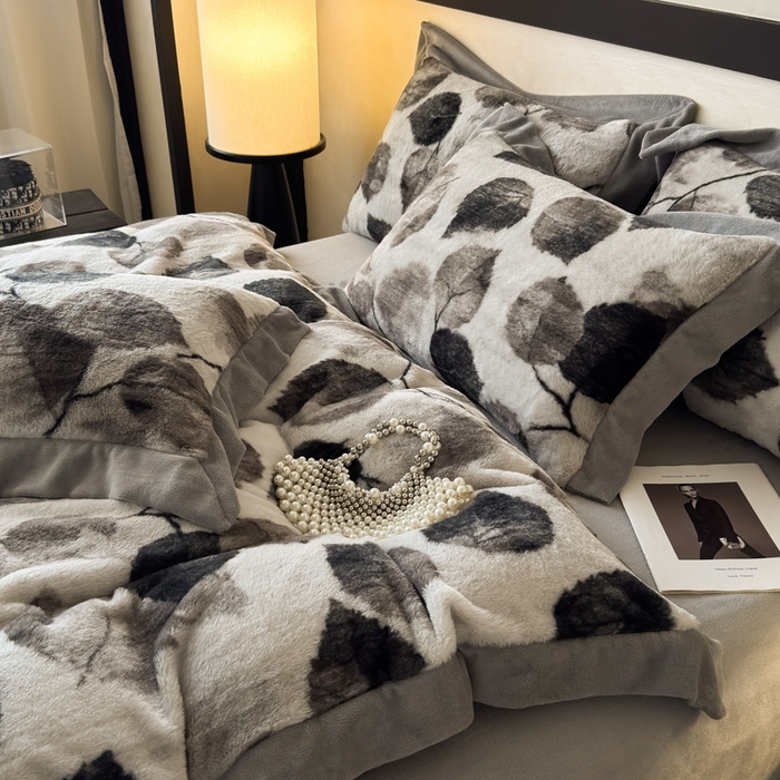 91家纺网 家纺一手货源 找家纺 九花鹿 2024新款A类宽边工艺款丹麦兔毛绒牛奶绒四件套 宽边丹麦兔绒-叶语