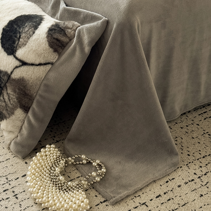 91家纺网 家纺一手货源 找家纺 九花鹿 2024新款A类宽边工艺款丹麦兔毛绒牛奶绒四件套 宽边丹麦兔绒-叶语