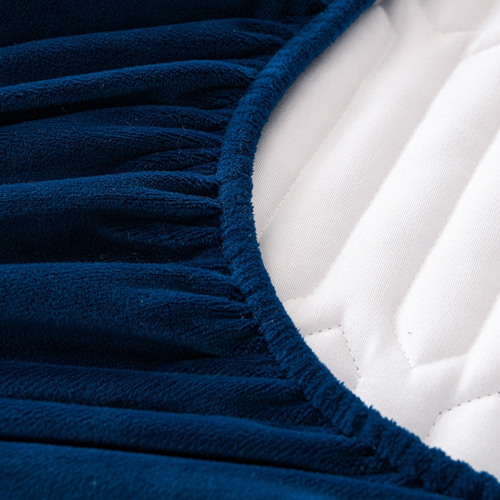 91家纺网 家纺一手货源 找家纺 云木里 2025新款秋冬牛奶绒刺绣夹棉床笠 三色熊-蓝色