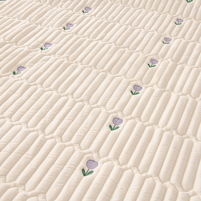 91家纺网 家纺一手货源 找家纺 云木里 2025新款秋冬牛奶绒刺绣夹棉床笠 郁金香-米白