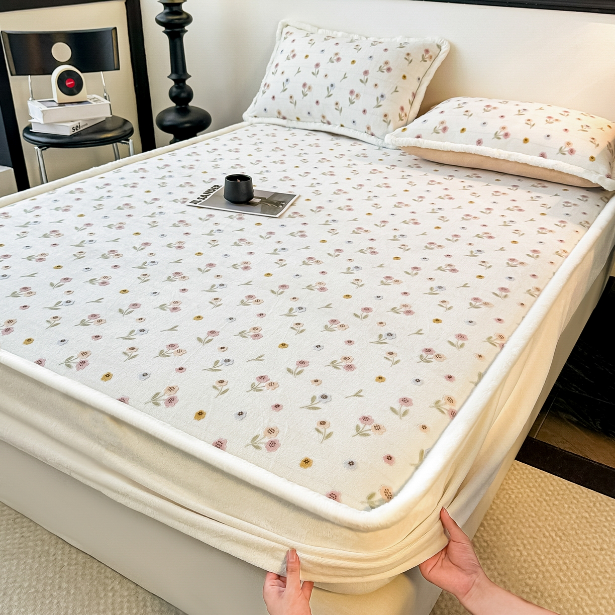 91家纺网 家纺一手货源 找家纺 （总）盛眠家纺 2025新款牛奶绒雕花兔毛包边床笠三件套