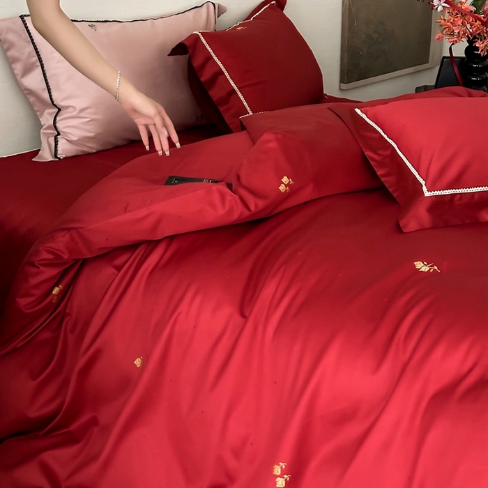 91家纺网 家纺一手货源 找家纺 优然居家纺 2025新款50s全棉纯棉色织蕾丝花边四件套-维也纳 维也纳红