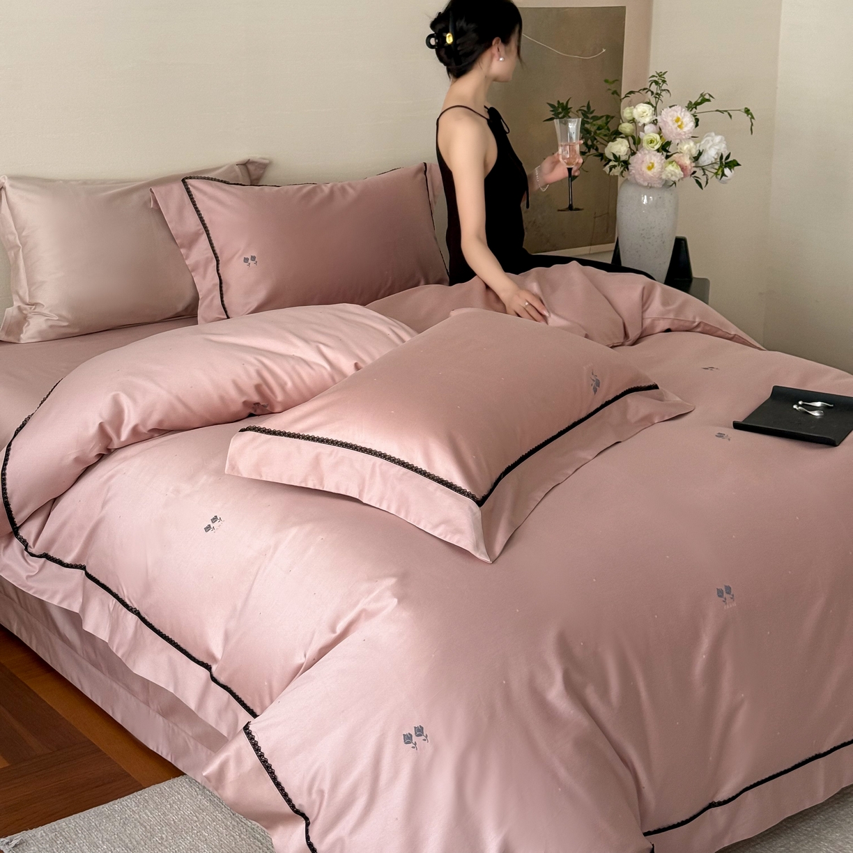 91家纺网 家纺一手货源 找家纺 （总）优然居家纺 2025新款50s全棉纯棉色织蕾丝花边四件套-维也纳