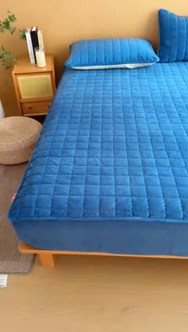 91家纺网 家纺一手货源 找家纺 潮邦创意家居 2025新款婴儿绒夹棉床笠单品单件床垫保护套 宾利蓝