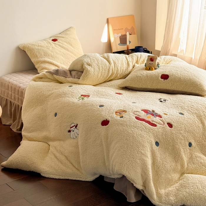 91家纺网 家纺一手货源 找家纺 （总）TT.one 塔塔家居 2025新款羊羔绒牛奶绒暖绵绵毛巾绣床单床裙床盖款四件套