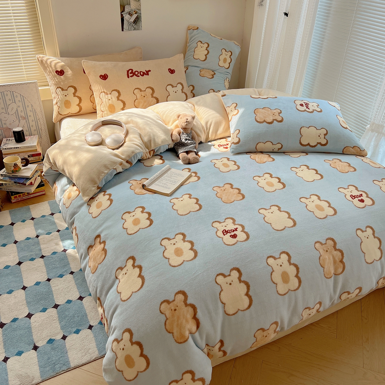 91家纺网 家纺一手货源 找家纺 （总）桃子家居 2025新款A类ins数码印花枕混搭小清新少女卡通猫咪加厚牛奶系列四件套