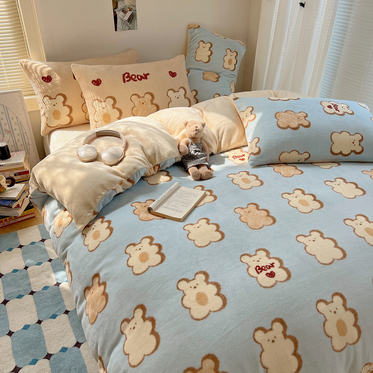 91家纺网 家纺一手货源 找家纺 （总）桃子家居 2025新款A类ins数码印花枕混搭小清新少女卡通猫咪加厚牛奶系列四件套