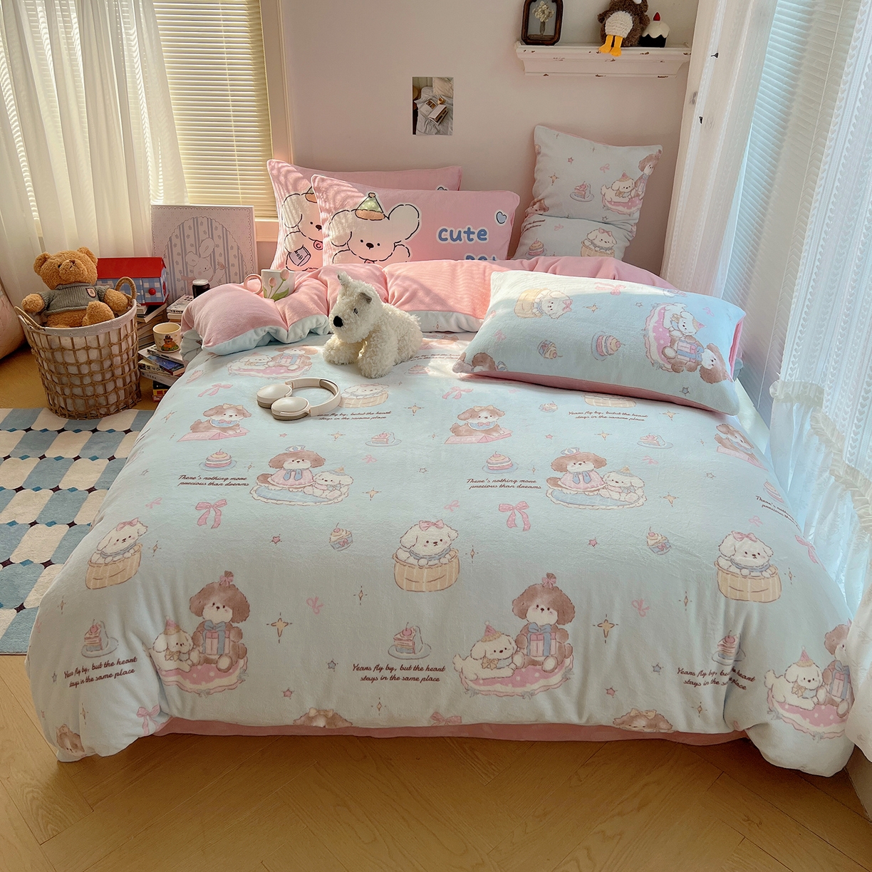 91家纺网 家纺一手货源 找家纺 （总）桃子家居 2025新款A类ins数码印花枕混搭小清新少女卡通猫咪加厚牛奶系列四件套