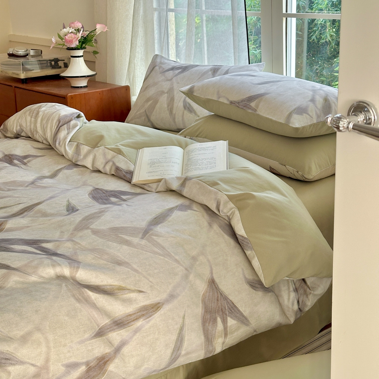 91家纺网 家纺一手货源 找家纺 小叮当家纺仓储工厂店 2025新款数码印花全棉纯棉磨毛四件套 清风徐来