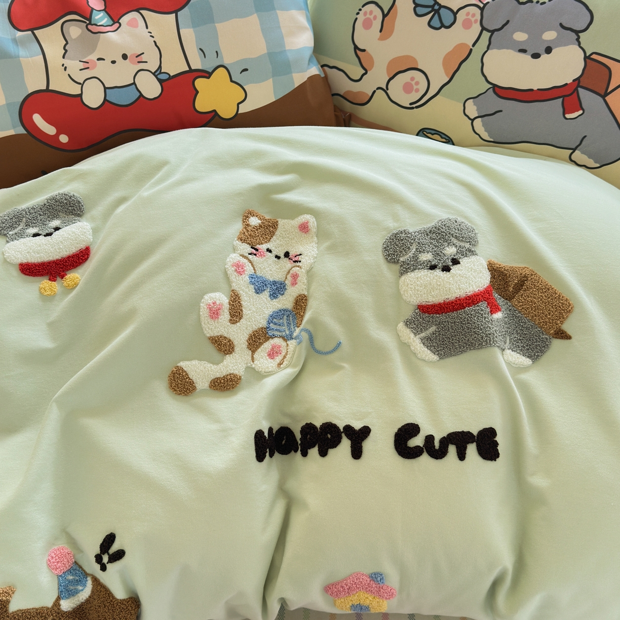 91家纺网 家纺一手货源 找家纺 小叮当家纺仓储工厂店 2025新款数码印花全棉纯棉磨毛毛巾绣四件套 毛茸茸伙伴