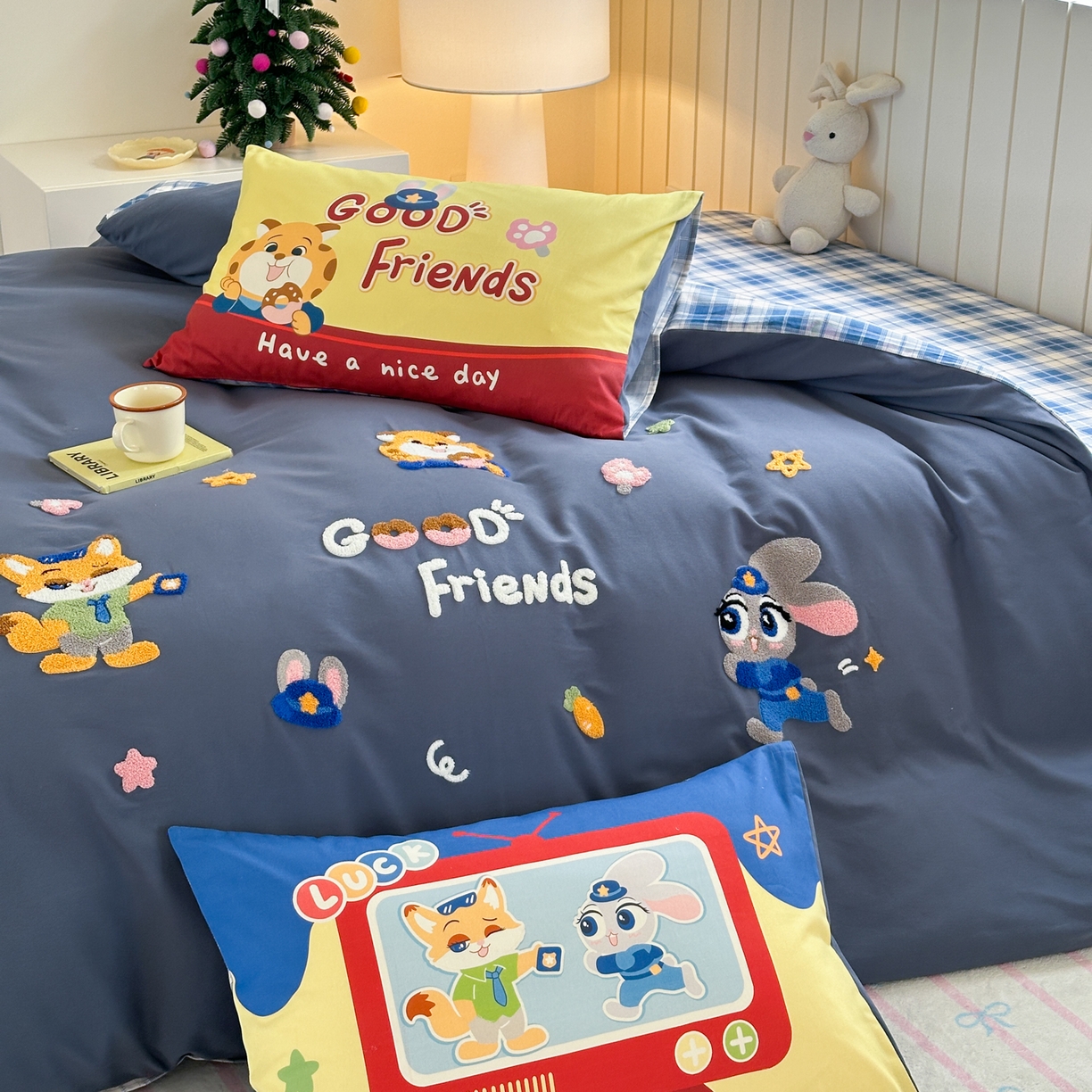 91家纺网 家纺一手货源 找家纺 小叮当家纺仓储工厂店 2025新款数码印花全棉纯棉磨毛毛巾绣四件套 动物乌托邦