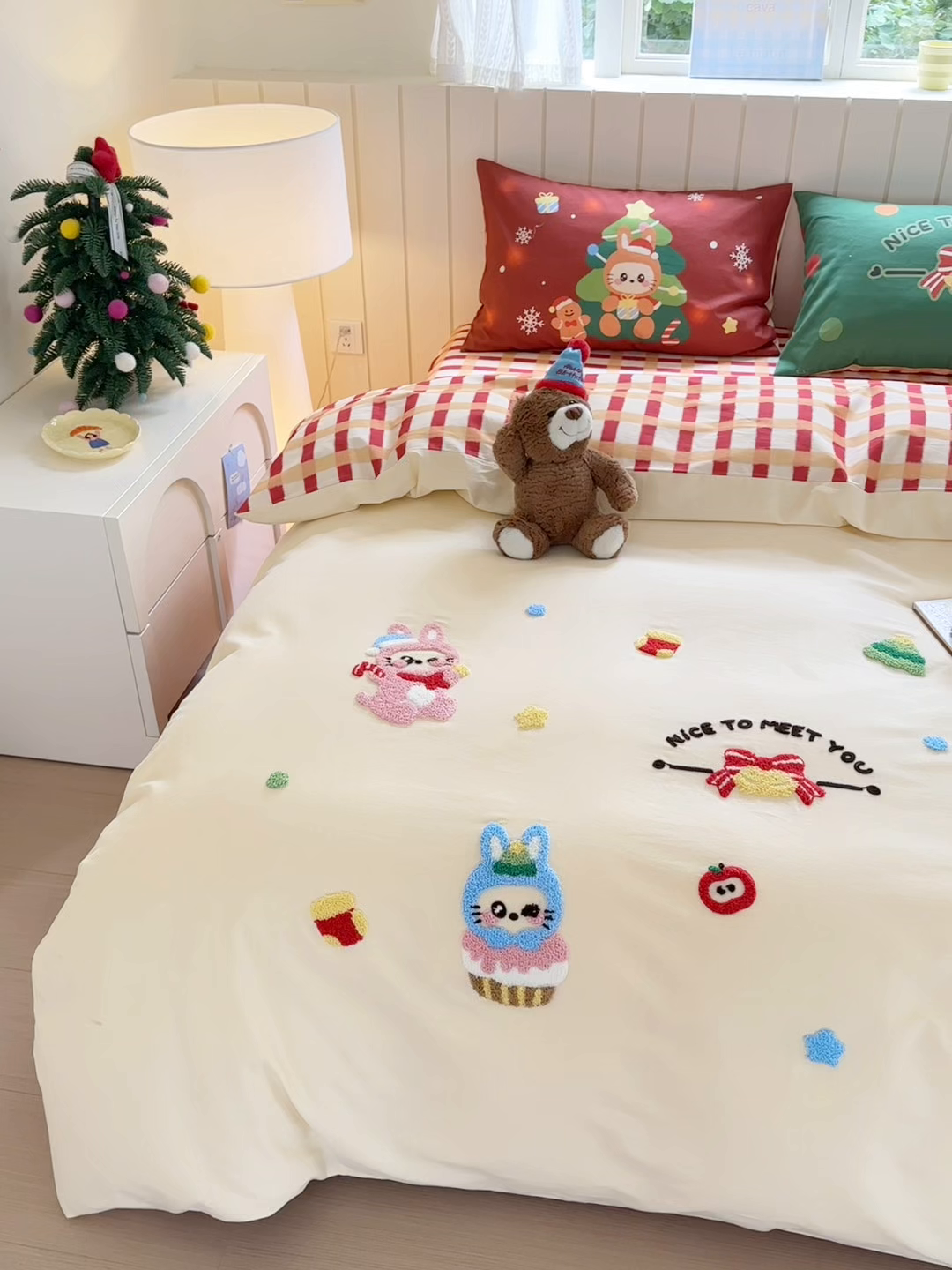 91家纺网 家纺一手货源 找家纺 小叮当家纺仓储工厂店 2025新款数码印花全棉纯棉磨毛毛巾绣四件套 圣诞派对