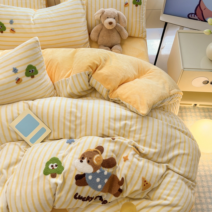 91家纺网 家纺一手货源 找家纺 小叮当家纺仓储工厂店 2025新款牛奶绒毛巾绣贴布绣牛奶绒四件套 小可乐