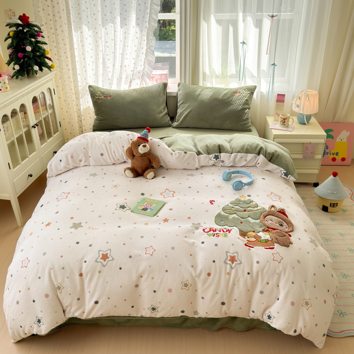 91家纺网 家纺一手货源 找家纺 小叮当家纺仓储工厂店 2025新款牛奶绒毛巾绣贴布绣牛奶绒四件套 星愿