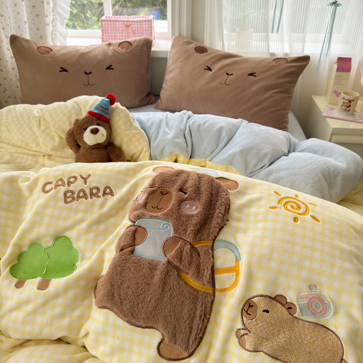 91家纺网 家纺一手货源 找家纺 小叮当家纺仓储工厂店 2025新款牛奶绒毛巾绣贴布绣牛奶绒四件套 水豚崽崽