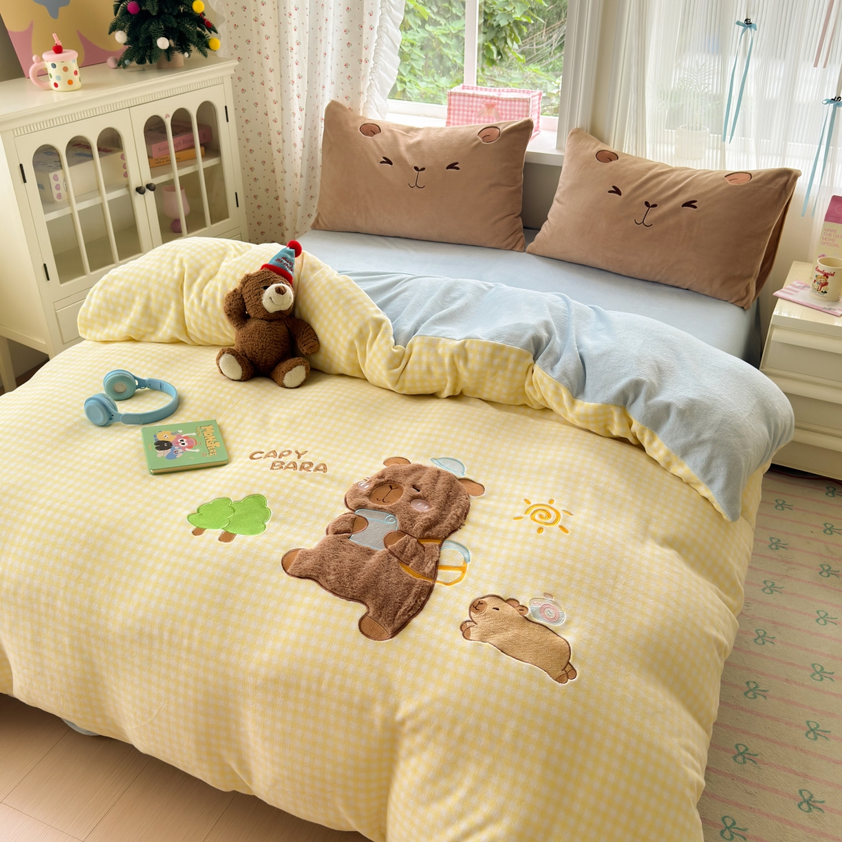 91家纺网 家纺一手货源 找家纺 小叮当家纺仓储工厂店 2025新款牛奶绒毛巾绣贴布绣牛奶绒四件套 水豚崽崽