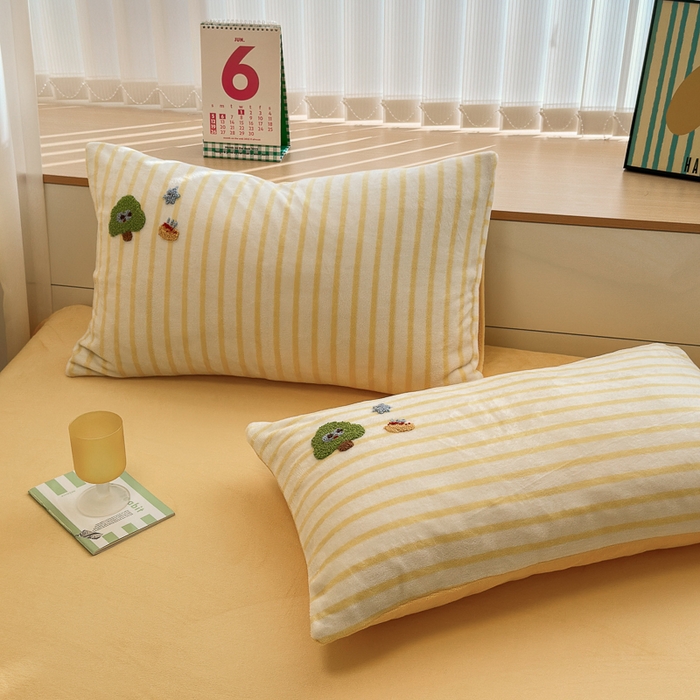 91家纺网 家纺一手货源 找家纺 小叮当家纺仓储工厂店 2025新款牛奶绒毛巾绣贴布绣牛奶绒四件套 小可乐