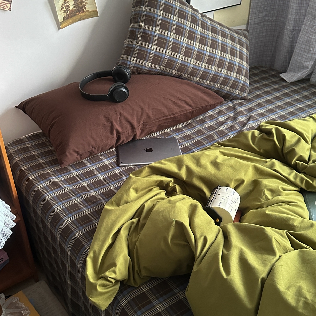 91家纺网 家纺一手货源 找家纺 对白 2025新款全棉色织水洗棉四件套-抹茶格纹 枕套格子+咖