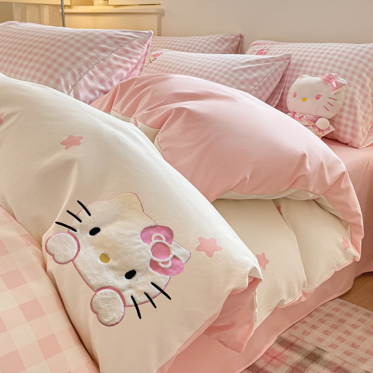 91家纺网 家纺一手货源 找家纺 （总）桃心家居 2025新款A类三丽鸥正版授权云柔水洗棉兔毛贴布绣刺绣软糯四件套