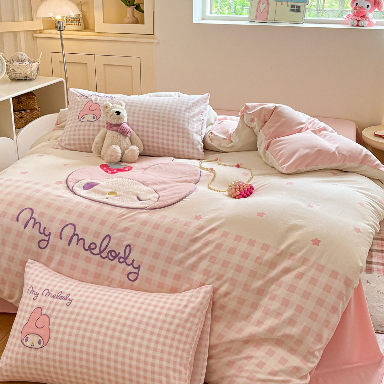 91家纺网 家纺一手货源 找家纺 桃心家居 2025新款A类三丽鸥正版授权云柔水洗棉兔毛贴布绣刺绣软糯四件套 云柔水洗棉-贴布绣美乐蒂