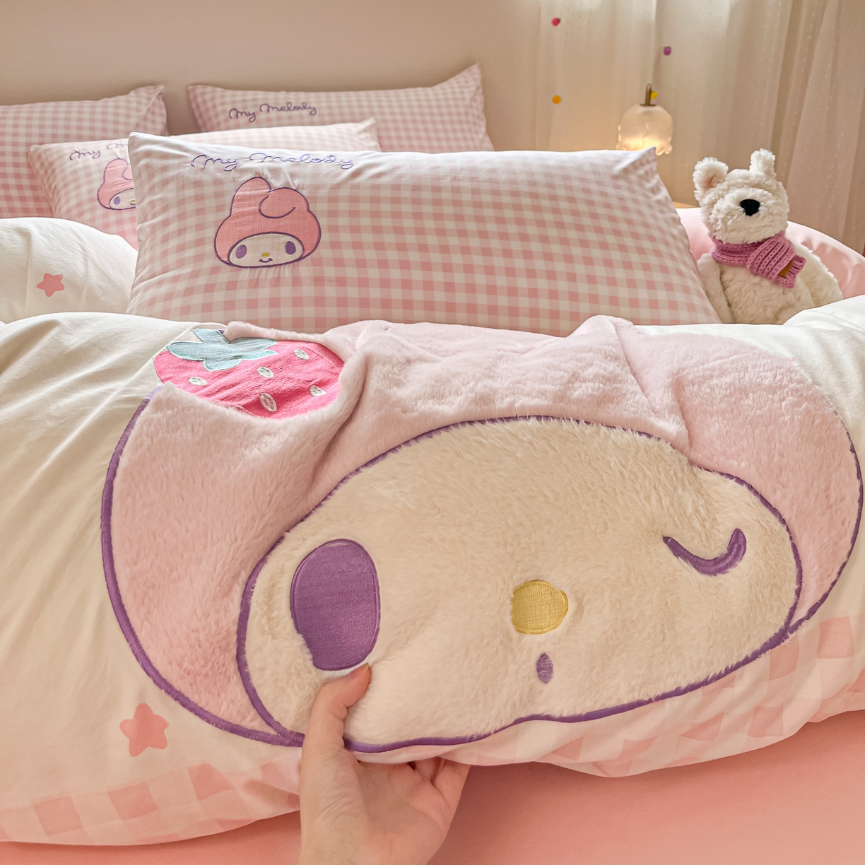 91家纺网 家纺一手货源 找家纺 桃心家居 2025新款A类三丽鸥正版授权云柔水洗棉兔毛贴布绣刺绣软糯四件套 云柔水洗棉-贴布绣美乐蒂